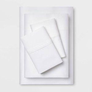 King 6pc 800 Thread Count Solid Sheet Set in White - Threshold Signature